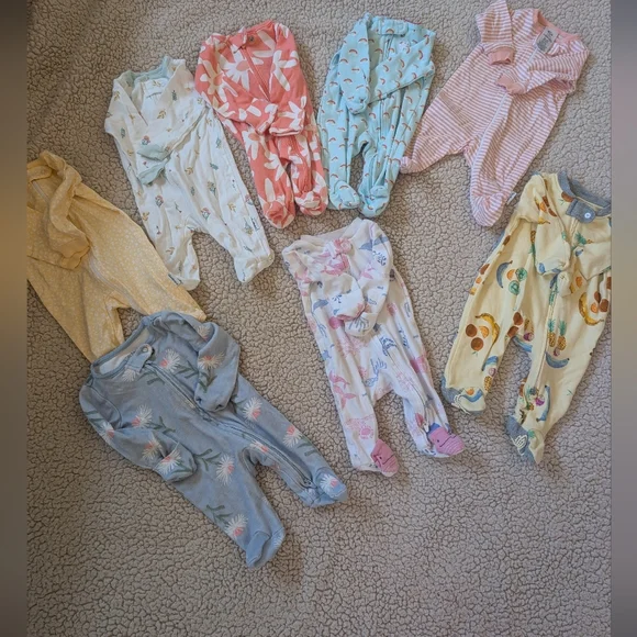 27 Piece Girl Newborn And 0-3 Month Sleeper Clothing Bundle Swipe To See All - Picture 2 of 3